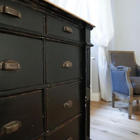 Art Apartment Black & White Suite Firenze Bagian luar foto