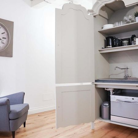 Art Apartment Black & White Suite Firenze Bagian luar foto