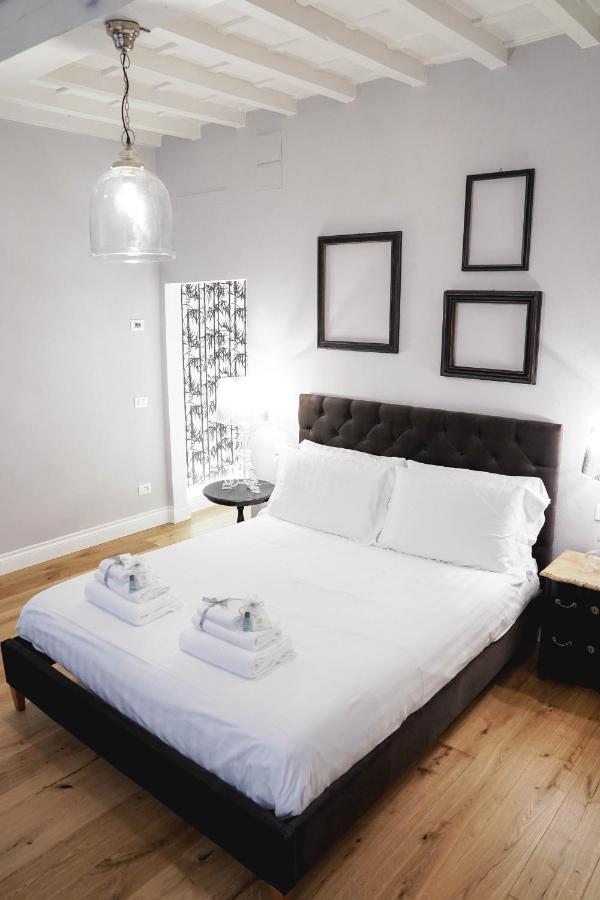 Art Apartment Black & White Suite Firenze Bagian luar foto