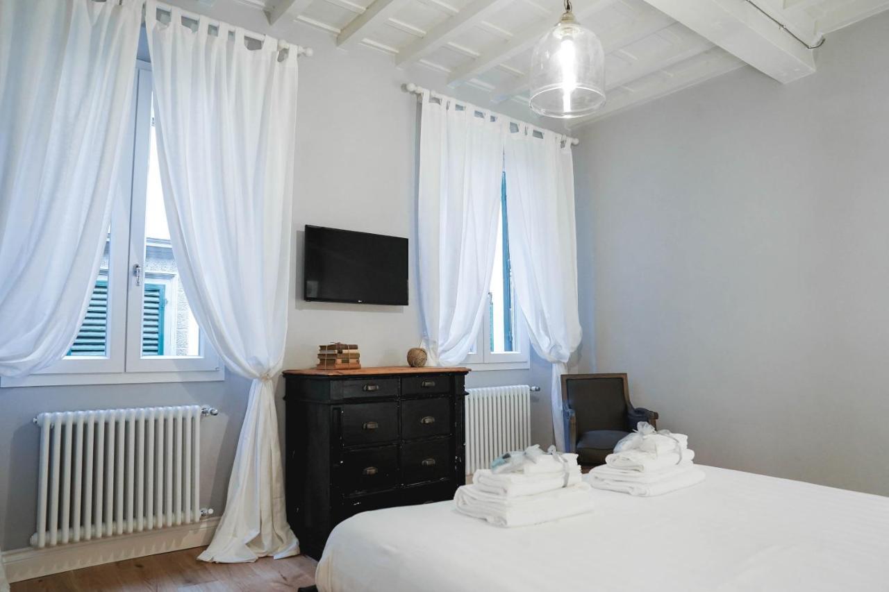Art Apartment Black & White Suite Firenze Bagian luar foto