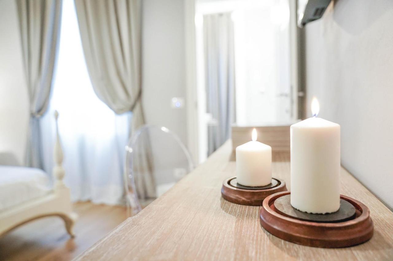 Art Apartment Black & White Suite Firenze Bagian luar foto