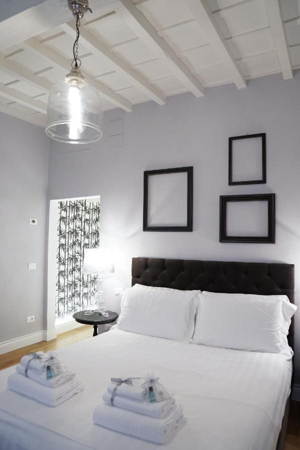 Art Apartment Black & White Suite Firenze Bagian luar foto