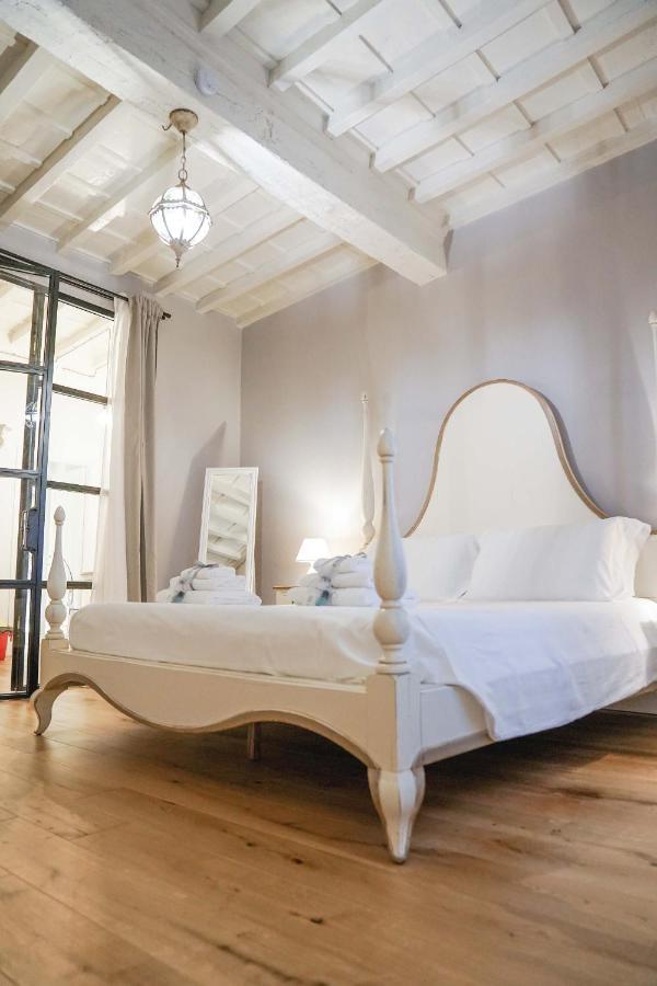 Art Apartment Black & White Suite Firenze Bagian luar foto