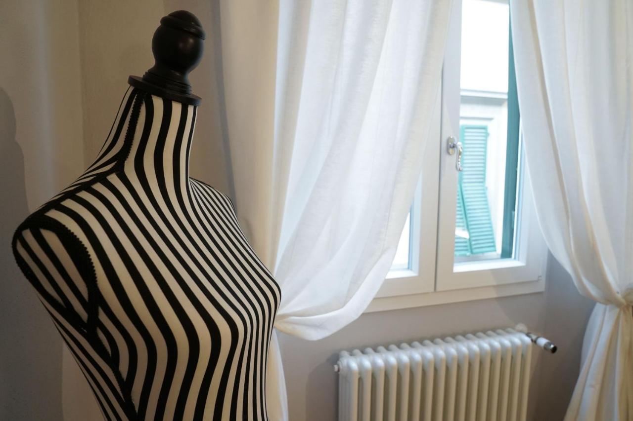 Art Apartment Black & White Suite Firenze Bagian luar foto