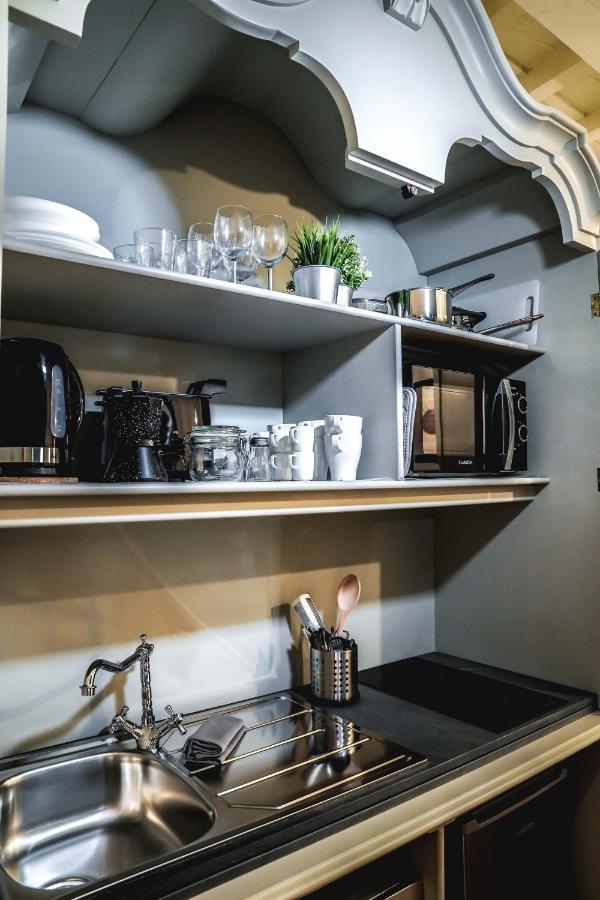Art Apartment Black & White Suite Firenze Bagian luar foto