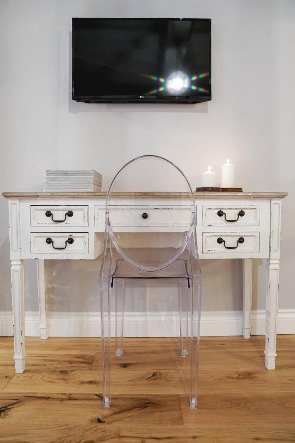Art Apartment Black & White Suite Firenze Bagian luar foto