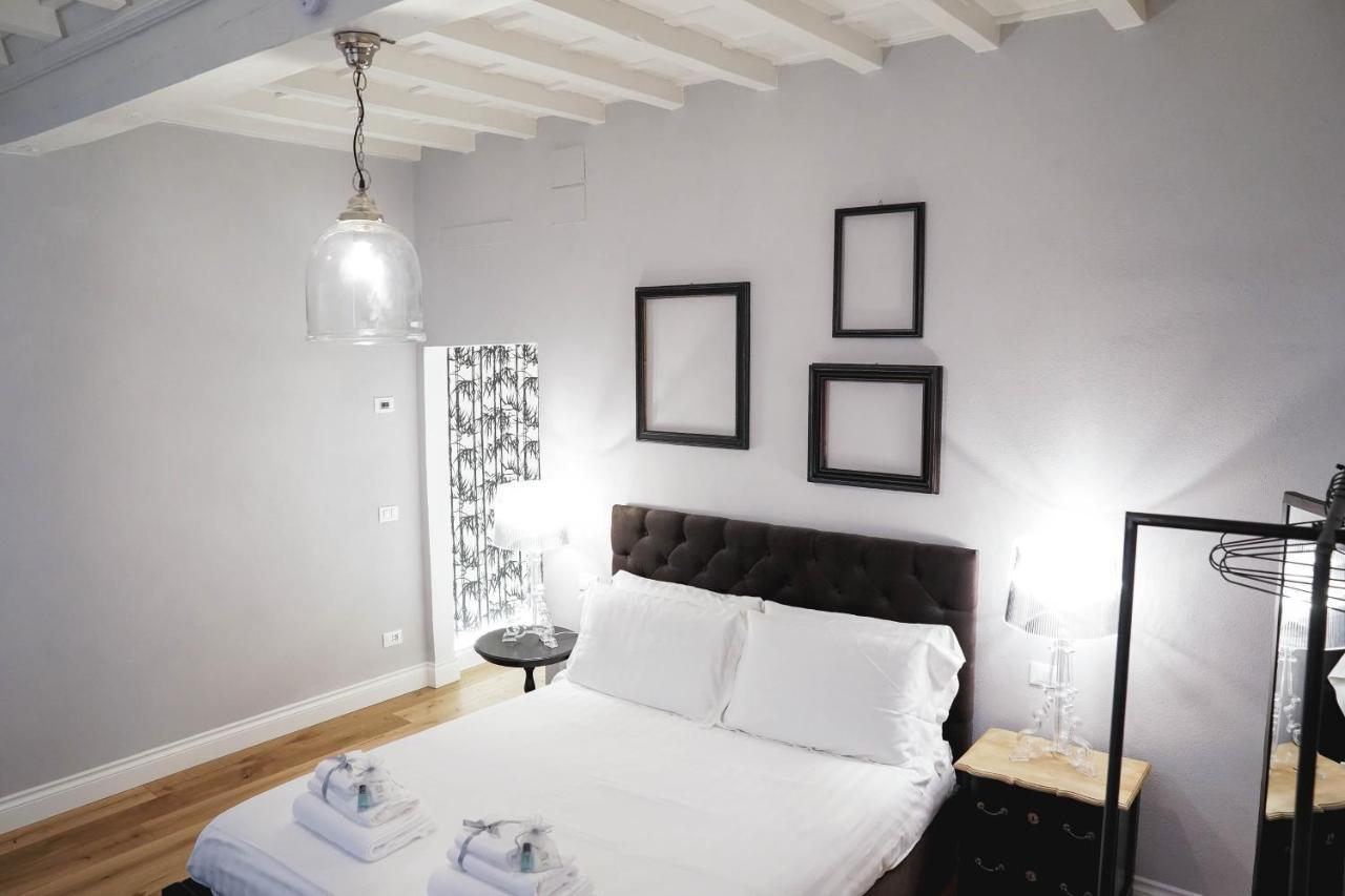 Art Apartment Black & White Suite Firenze Bagian luar foto